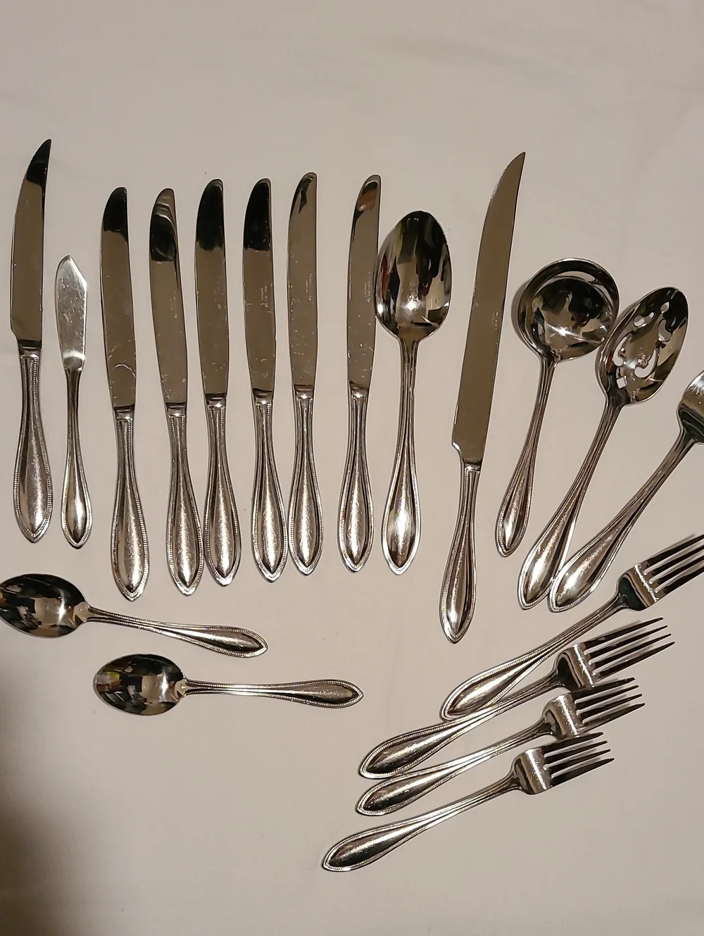 Wallace 18/10 Indonesia Silver Flatware, 19 Pieces Beaded Edge Teardrop